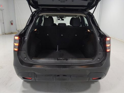 Used 2025 Nissan Kicks S FWD image 29