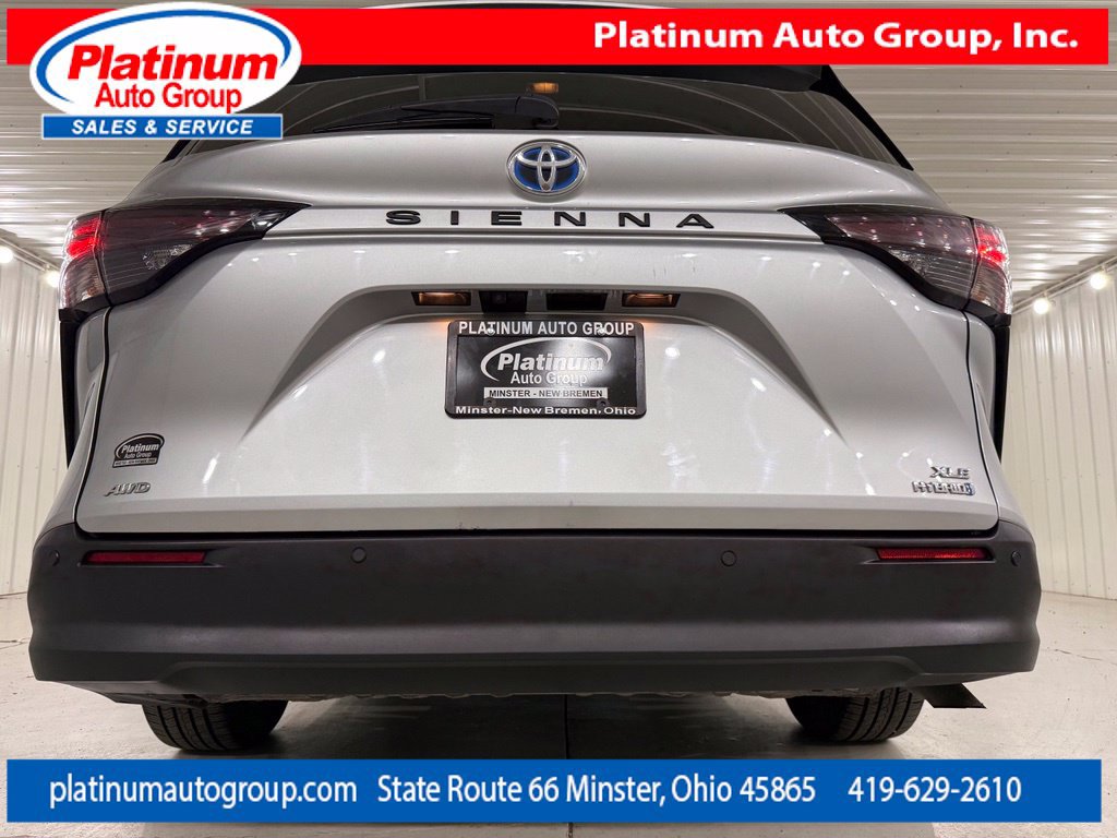 Used 2023 Toyota Sienna XLE AWD/4WD image 63