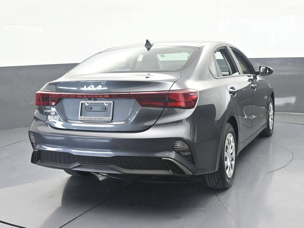 Used 2024 Kia Forte LX FWD image 5
