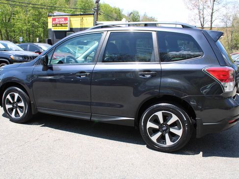 Used 2018 Subaru Forester 2.5i Premium w/ Protection Package #1 AWD/4WD image 11