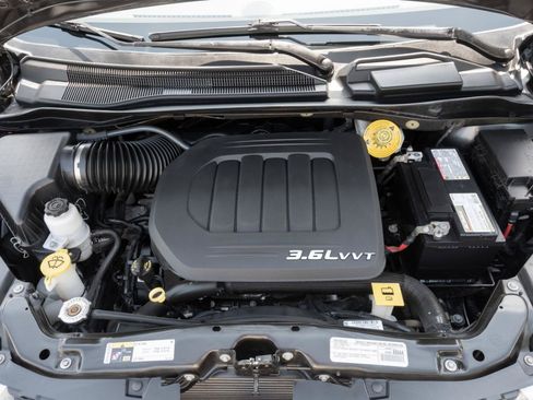 Used 2017 Dodge Grand Caravan SE w/ Power Window Group FWD image 41