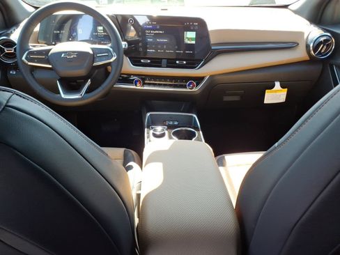 New 2026 Chevrolet Equinox ACTIV w/ Convenience Package III FWD image 12