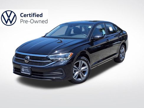 Certified 2024 Volkswagen Jetta SE w/ Panoramic Sunroof Package FWD image 1