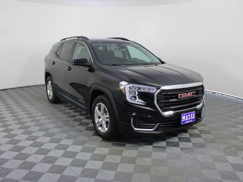 Used 2024 GMC Terrain SLE w/ Driver Convenience Package FWD image 26