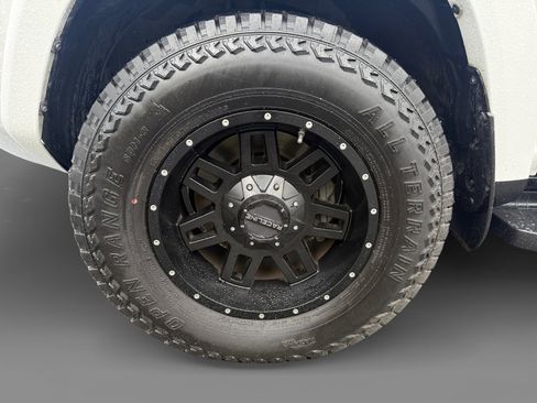 Used 2019 Toyota 4Runner SR5 image 9