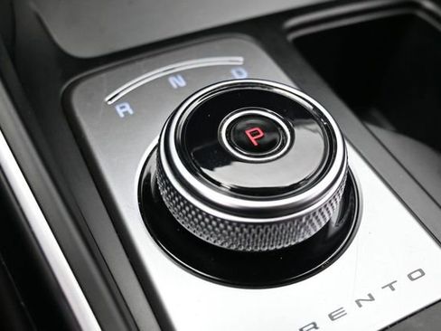 Used 2021 Kia Sorento S FWD image 22