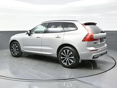 Used 2025 Volvo XC60 B5 Plus AWD/4WD image 4