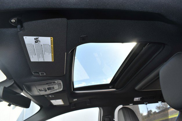 Used 2025 Toyota Sienna Limited AWD/4WD image 19