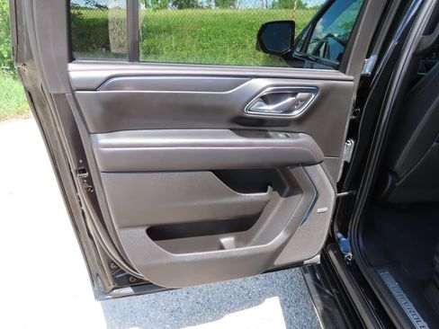 Certified 2024 Chevrolet Suburban RST w/ Luxury Package AWD/4WD image 32