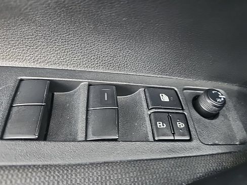 Used 2023 Toyota Corolla LE FWD image 17