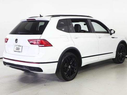 Used 2022 Volkswagen Tiguan SE R-Line FWD image 7