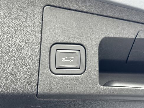 Certified 2025 Cadillac XT5 Premium Luxury image 19