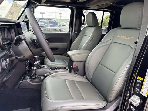 New 2026 Jeep Gladiator Mojave AWD/4WD image 19