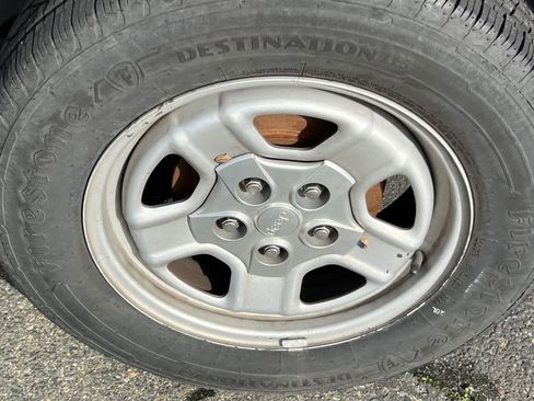 Used 2014 Jeep Patriot Sport w/ Power Value Group image 18