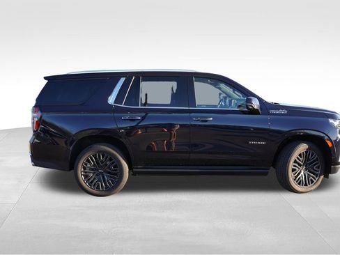 Used 2021 Chevrolet Tahoe High Country w/ Premium Package AWD/4WD image 2