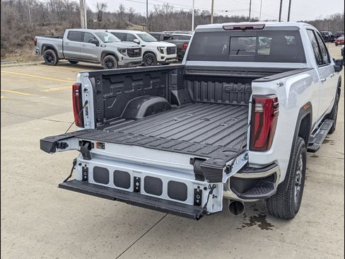 New 2026 GMC Sierra 2500 SLT w/ SLT Premium Package image 13