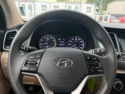 Used 2017 Hyundai Tucson SE FWD image 11