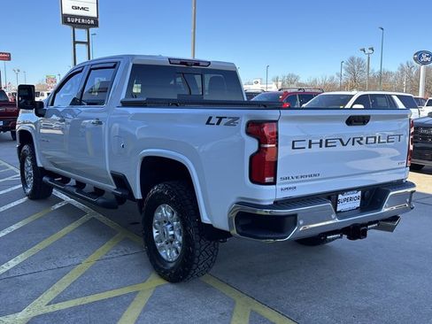 Used 2024 Chevrolet Silverado 2500 LTZ w/ LTZ Convenience Package image 11