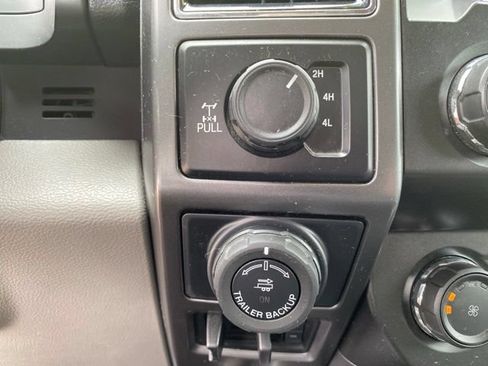Used 2019 Ford F150 XLT w/ Equipment Group 302A Luxury AWD/4WD image 29