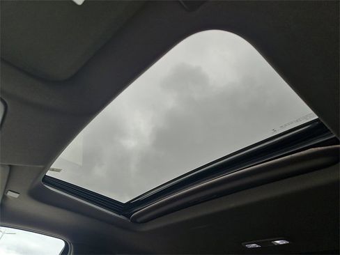 Used 2019 GMC Sierra 1500 Denali w/ Technology Package image 19