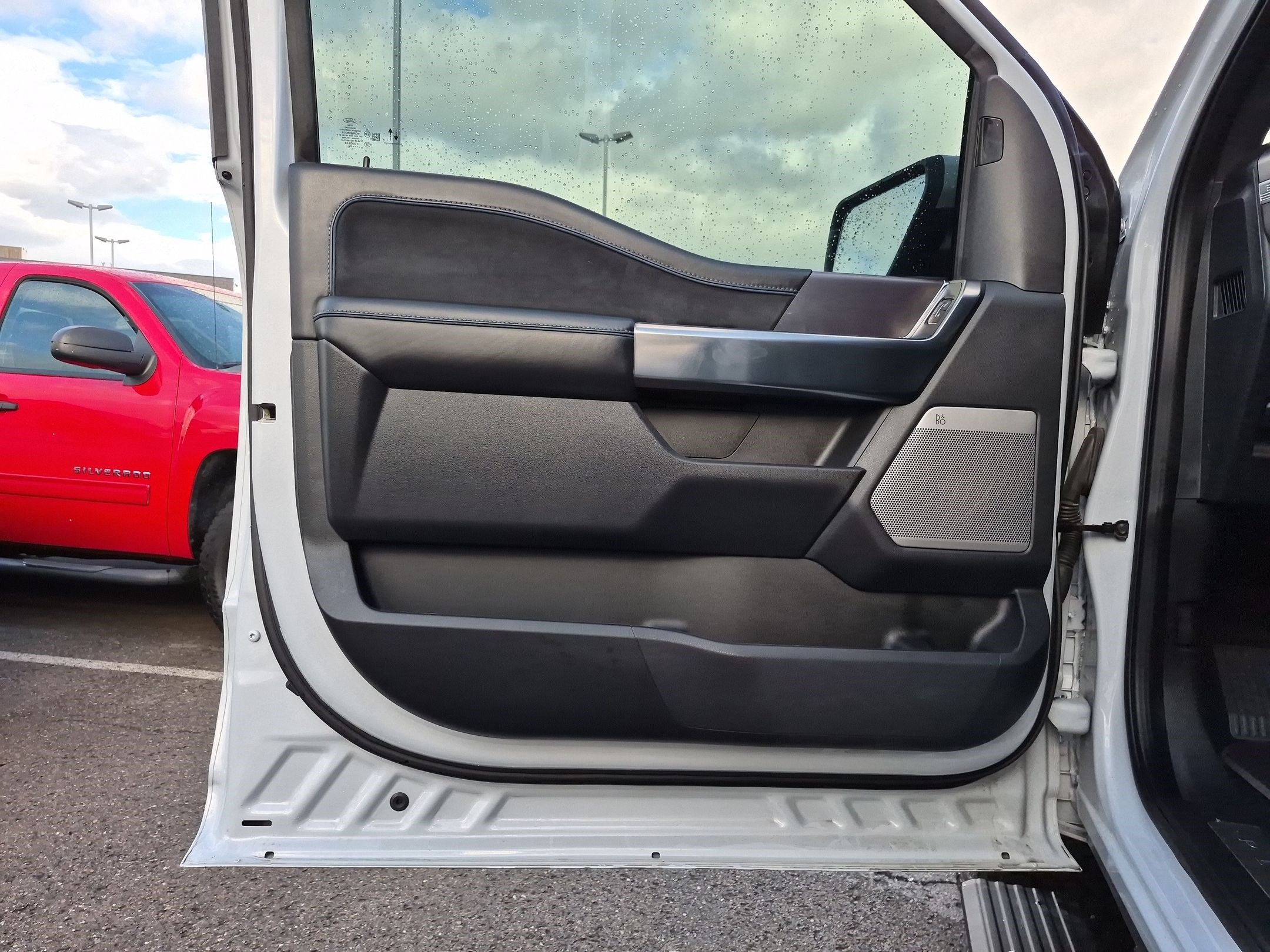 Used 2025 Ford F150 Platinum AWD/4WD image 12
