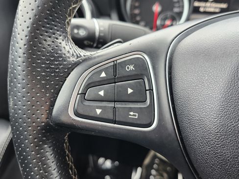 Used 2018 Mercedes-Benz CLA 250 4MATIC image 36