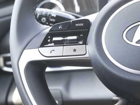 New 2025 Hyundai Elantra Limited image 20