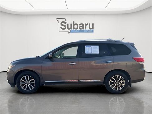 Used 2014 Nissan Pathfinder SL w/ SL Tech Package image 4
