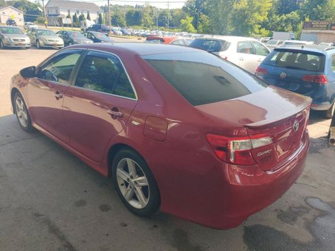 Used 2014 Toyota Camry SE FWD image 4