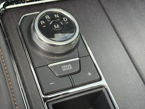 Used 2024 Ford Expedition Platinum RWD image 26