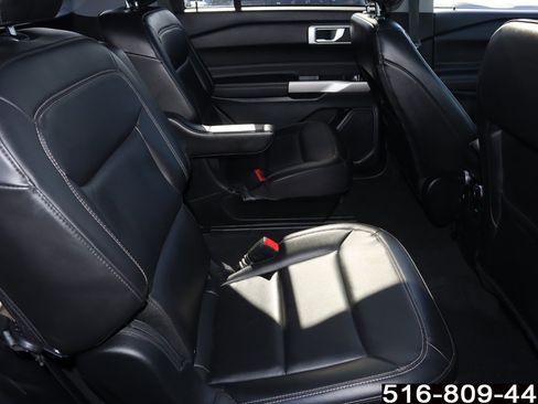 Used 2022 Ford Explorer XLT w/ Equipment Group 202A image 29