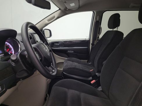 Used 2019 Dodge Grand Caravan SE image 17