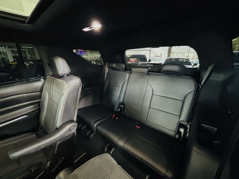 Used 2026 Chevrolet Traverse High Country FWD image 35