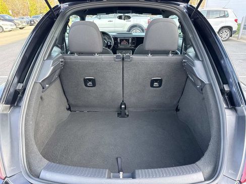 Used 2018 Volkswagen Beetle 2.0T S FWD image 12