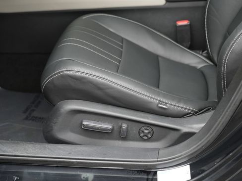 Used 2018 Honda Accord EX image 17