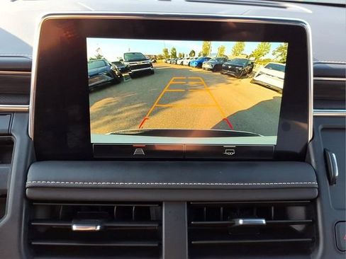 Used 2023 GMC Yukon SLT AWD/4WD image 23