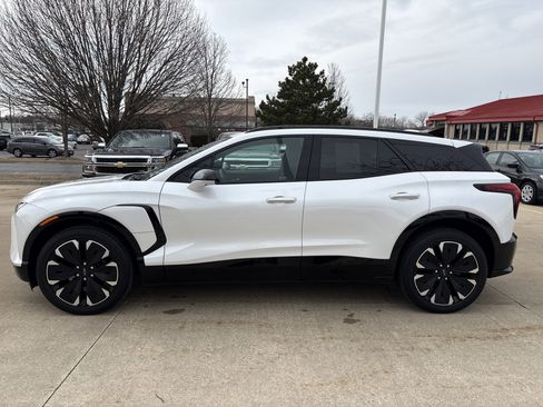 Used 2024 Chevrolet Blazer EV RS image 4