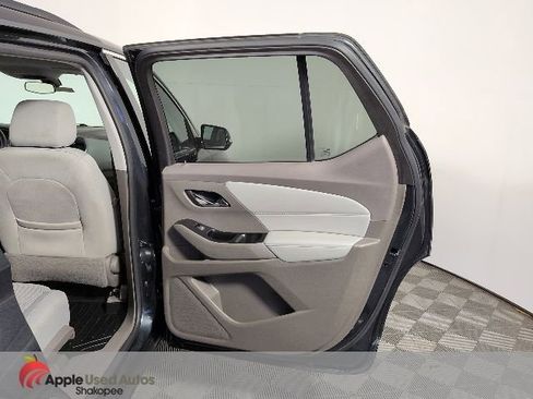 Used 2018 Chevrolet Traverse LT AWD/4WD image 42