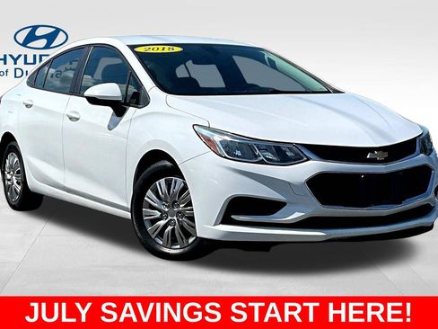 Used 2018 Chevrolet Cruze LS FWD image 3