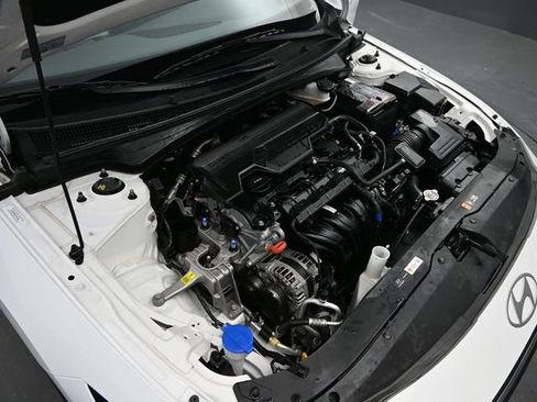 Used 2024 Hyundai Elantra SEL image 42
