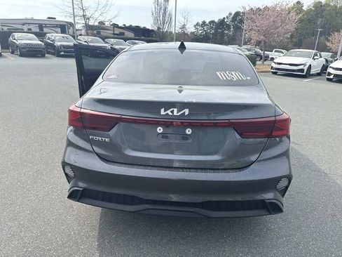 Used 2022 Kia Forte LXS w/ LXS Technology Package image 5