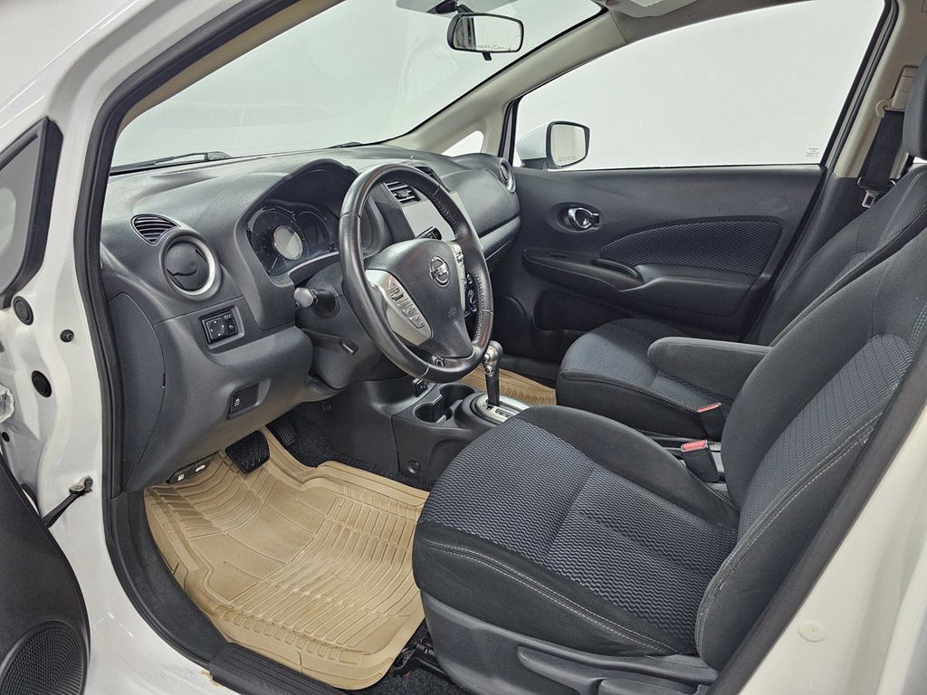 Used 2017 Nissan Versa Note SV FWD image 13