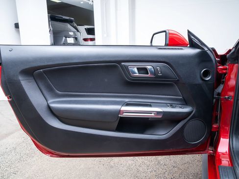 Used 2021 Ford Mustang GT RWD image 15