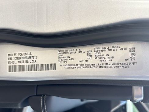 New 2026 Jeep Grand Cherokee L Limited AWD/4WD image 24