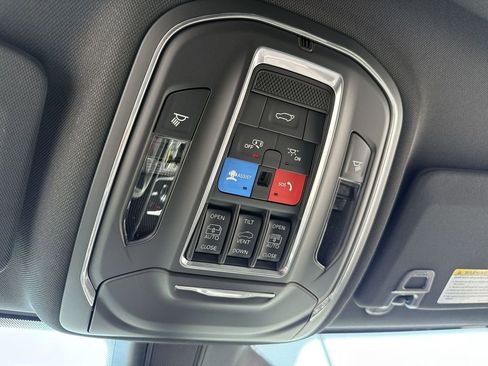 New 2026 Jeep Grand Cherokee L Limited AWD/4WD image 17