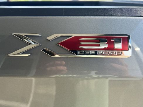 Used 2024 GMC Sierra 1500 SLT w/ SLT Premium Plus Package AWD/4WD image 29