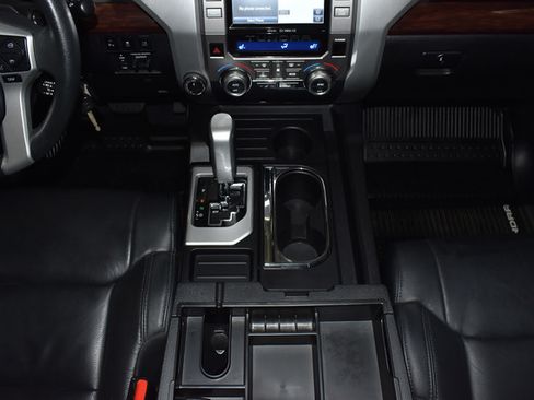 Used 2016 Toyota Tundra Limited w/ Limited Premium Package AWD/4WD image 20