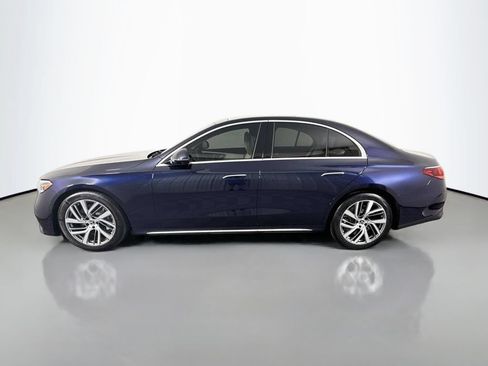 Used 2025 Mercedes-Benz E 450 4MATIC Sedan w/ MBUS Superscreen Package image 4