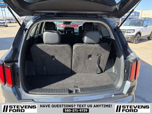 Used 2021 Kia Sorento S image 34