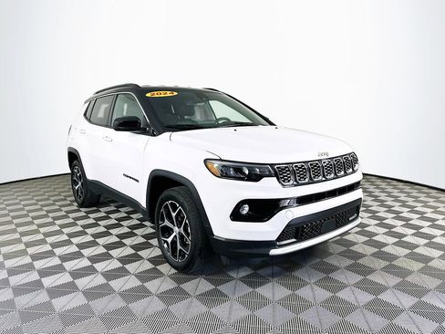 Certified 2024 Jeep Compass Limited image 2